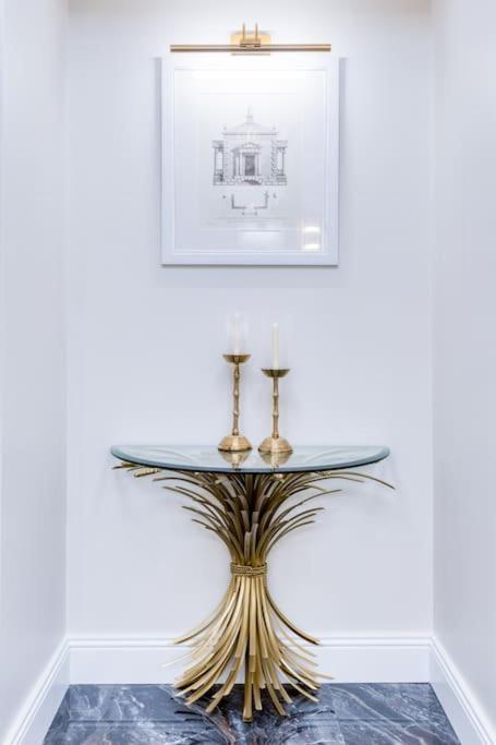 New Luxury Flat - Area *