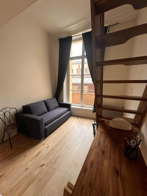 Appartement De 38m² -quartier Latin *