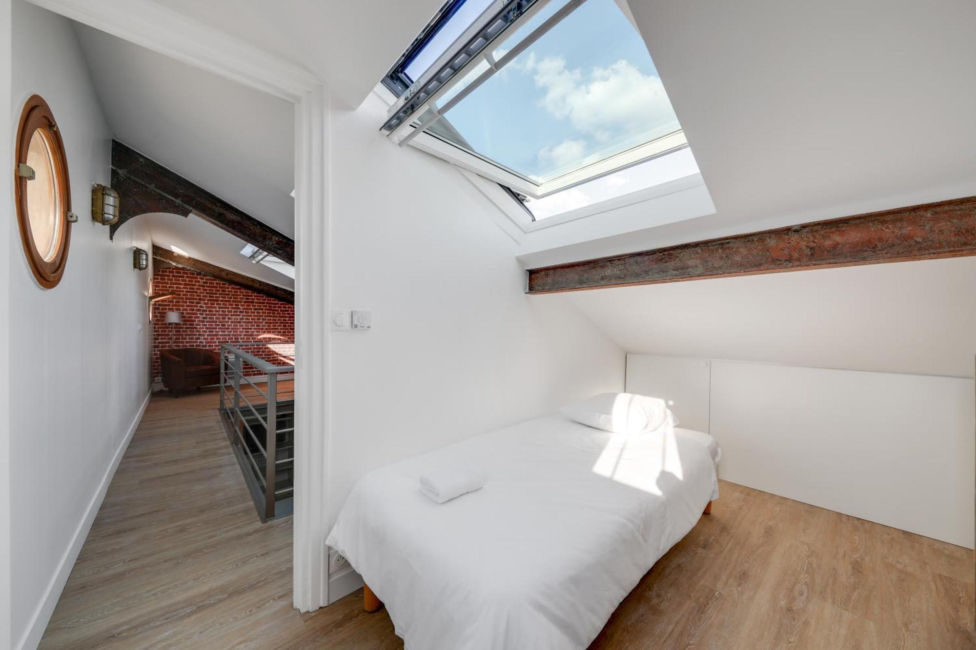 Grand Loft Standing Pour 6 Pers By Weekome Paris