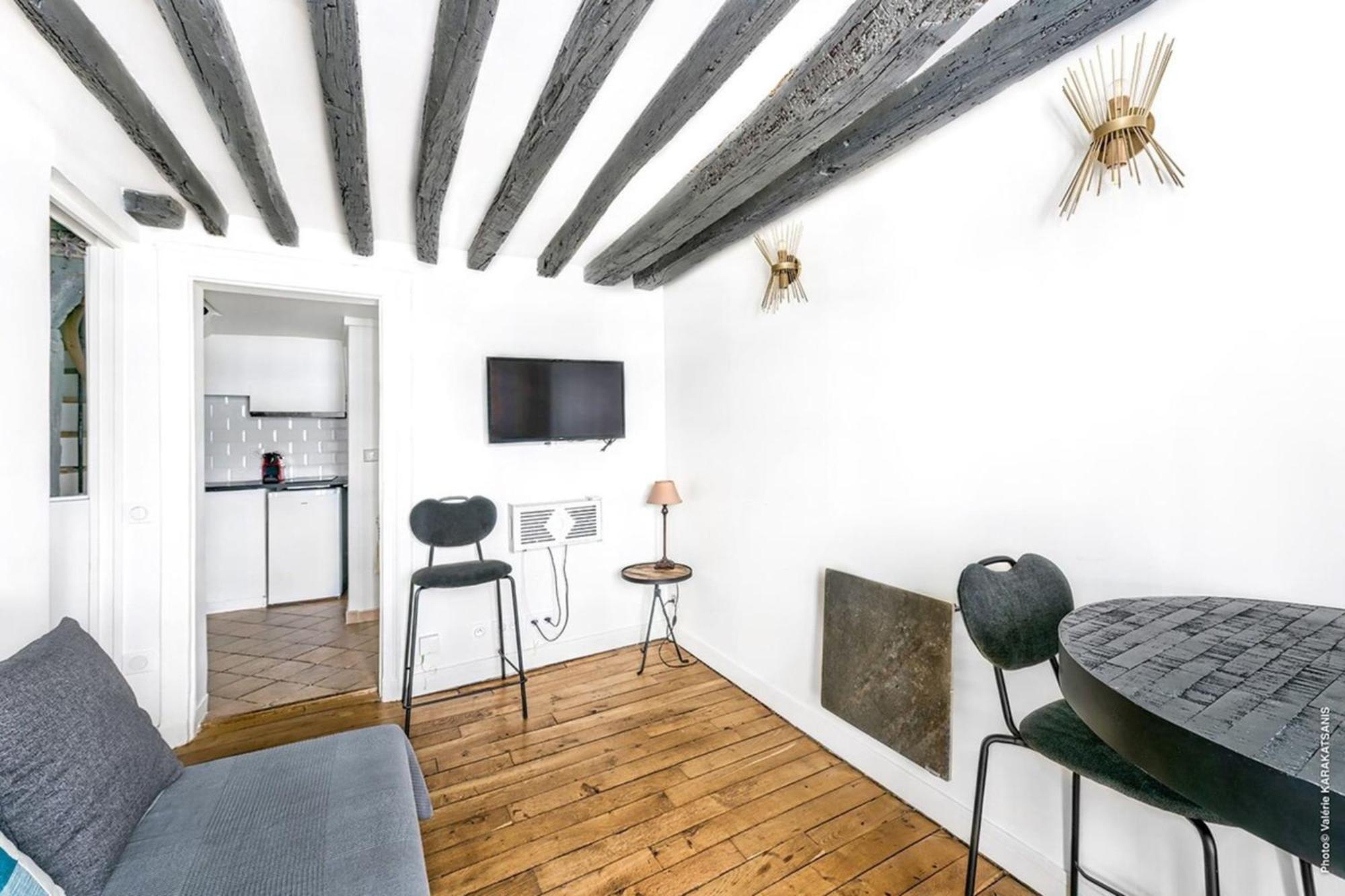 Grands Boulevards - Vivienne 1bdr Apartment *