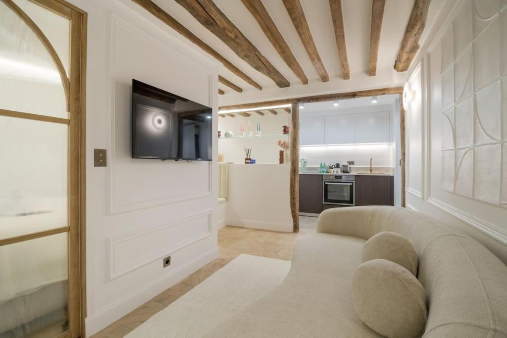 Appartement Royale # Palais De L'elysee # 8 *