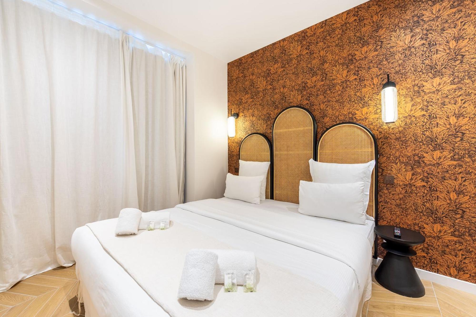 Lovely Close To Eiffel Tower * Paris