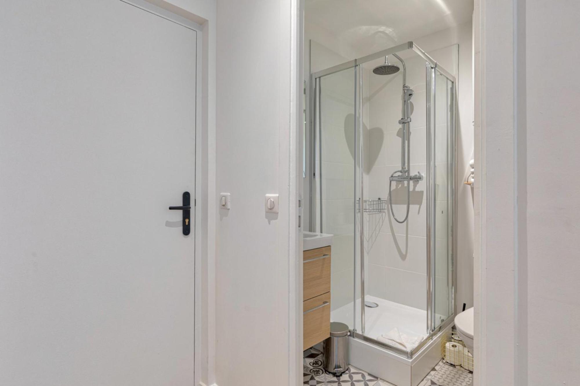- Buttes Chaumont Botzaris Appartement