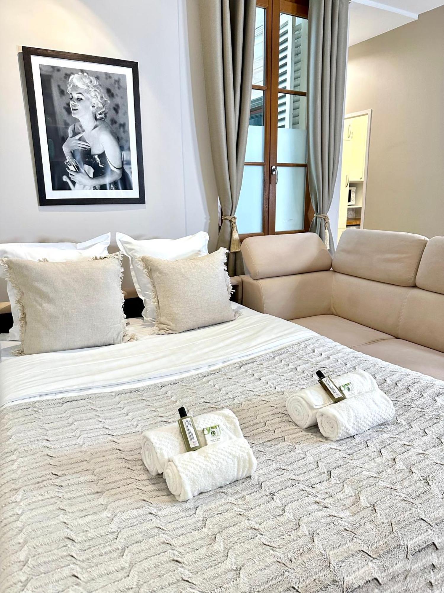 Saint Germain Des Prés - Deluxe Parisian Loft - 5492