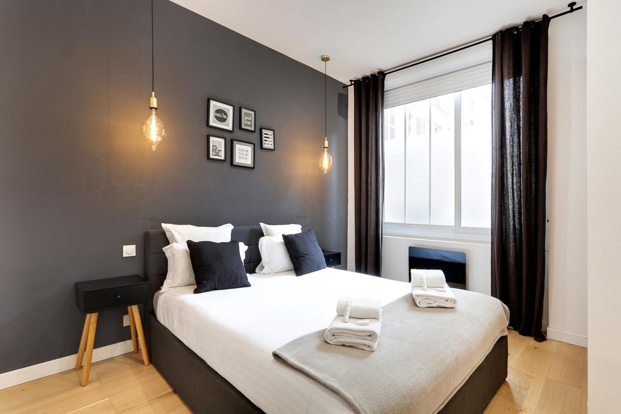 Pick A Flat's In Montmartre - Rue Pierre Fontaine