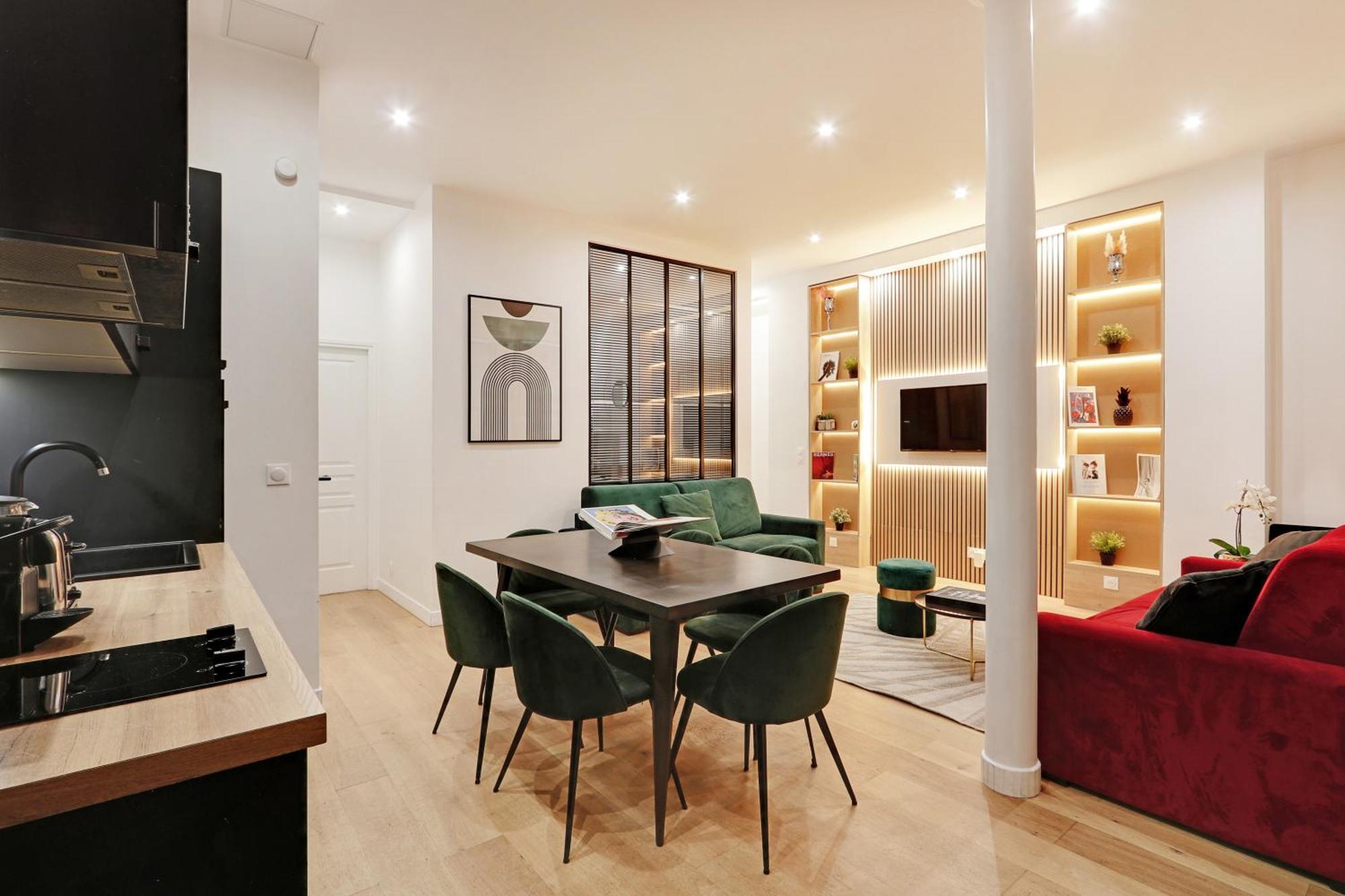 Pick A Flat's In Montmartre - Rue Pierre Fontaine Paris