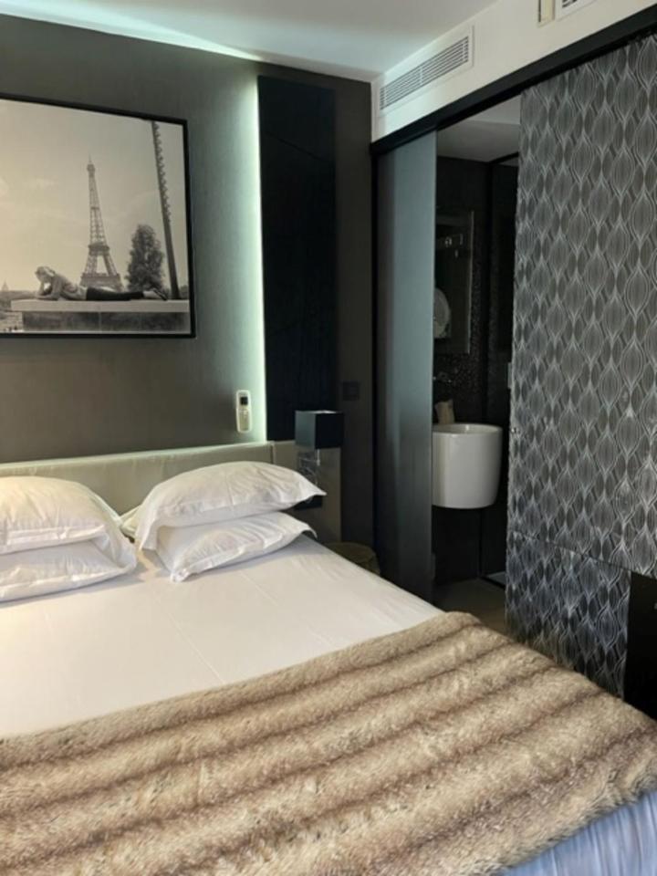 Elysées 3* Paris