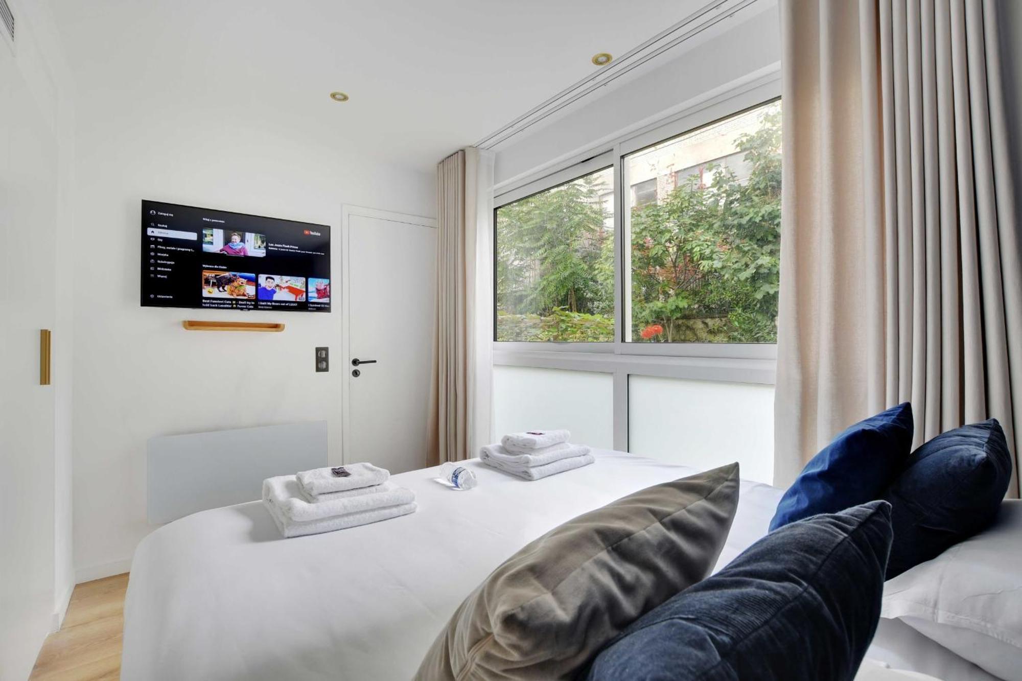 Incroyable - 3br-8p - Pl De La Nation Apartment *