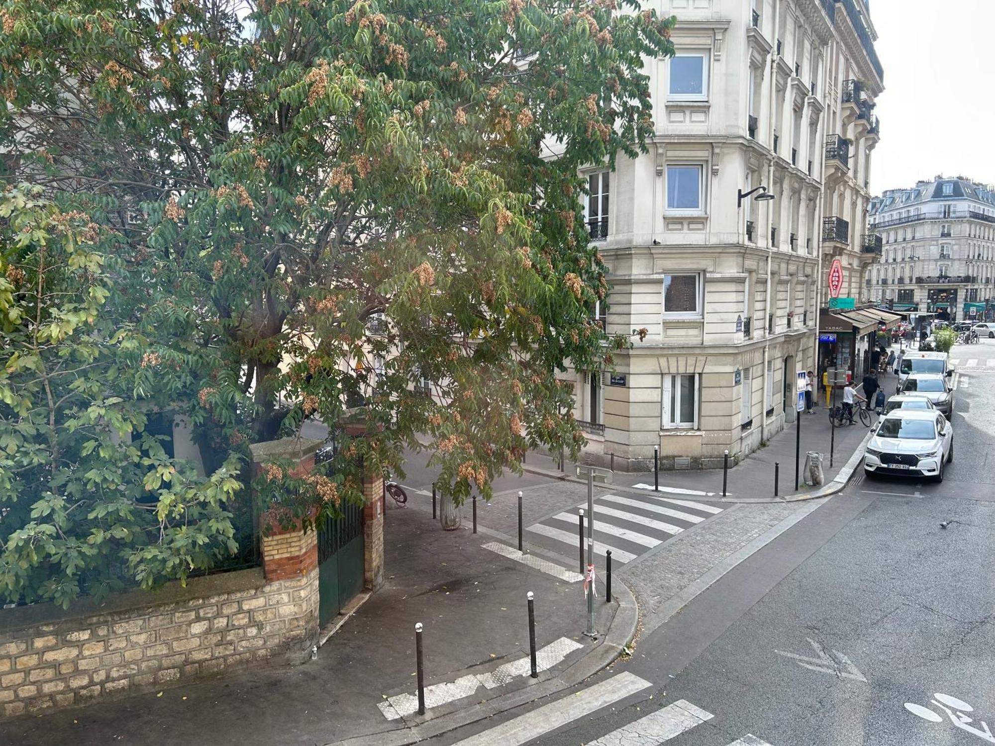 Censier Daubenton Apartment