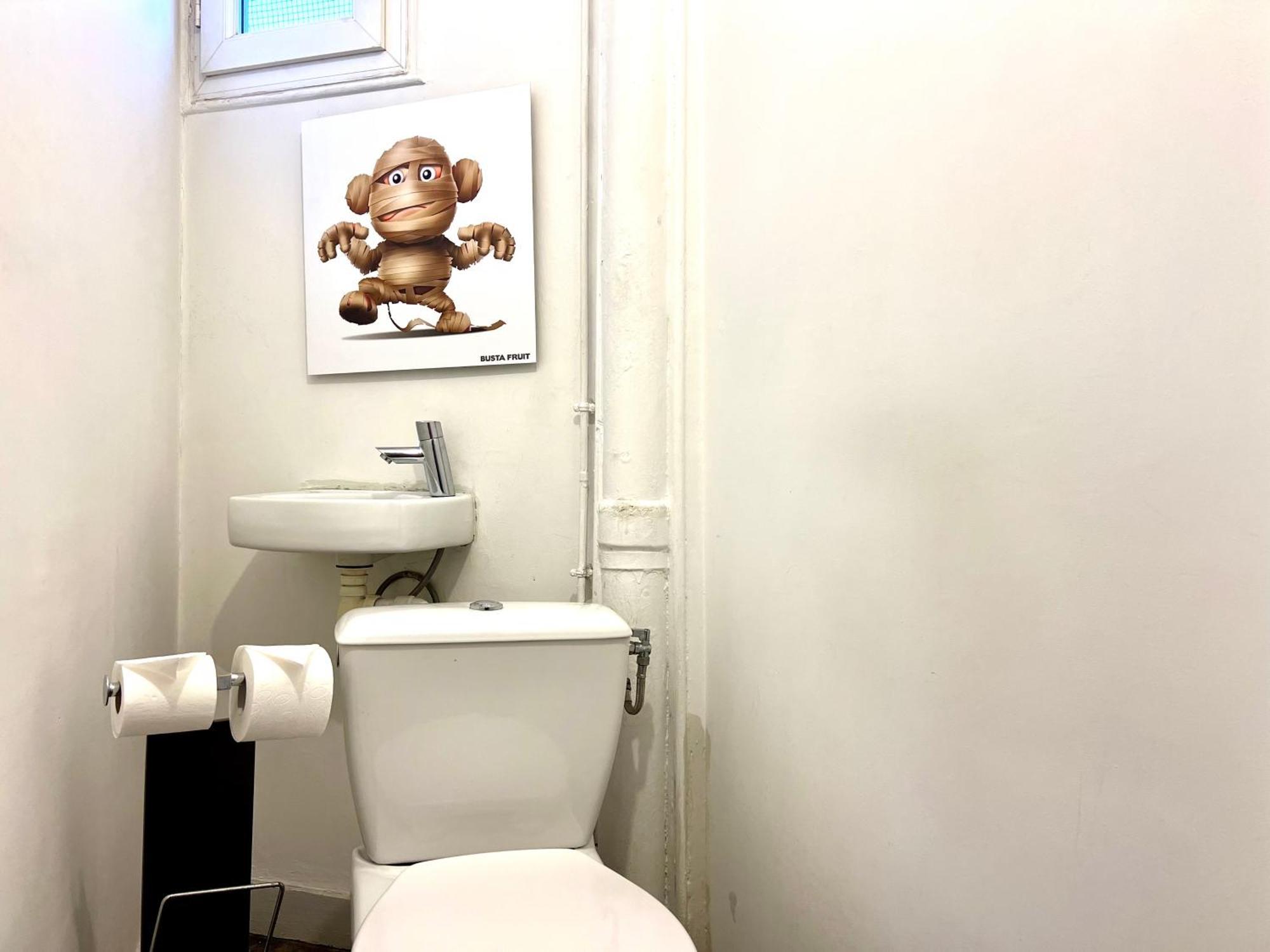 2 Bedrooms Chic 18th District Paris
