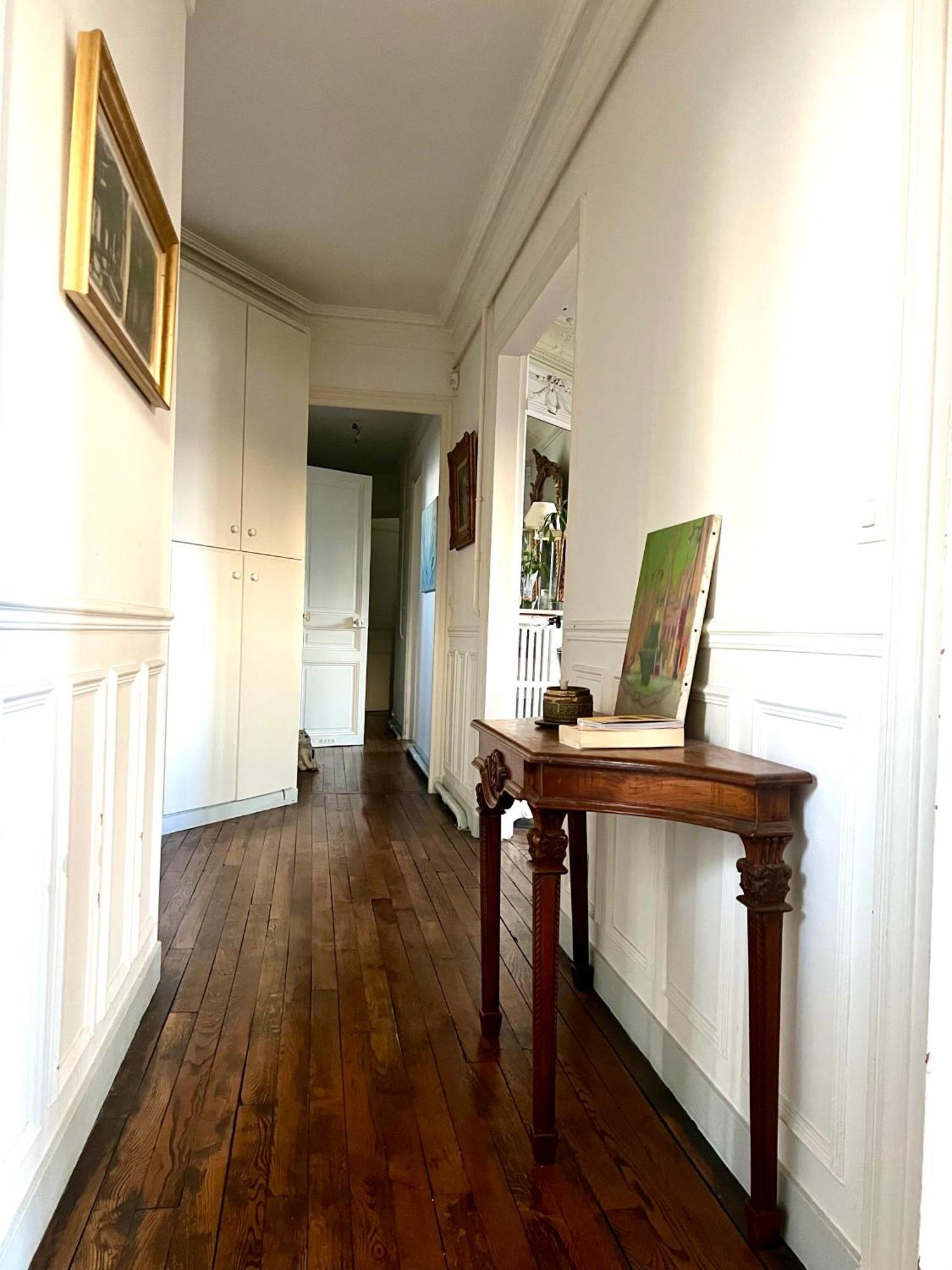 2 Bedrooms Chic 18th District *