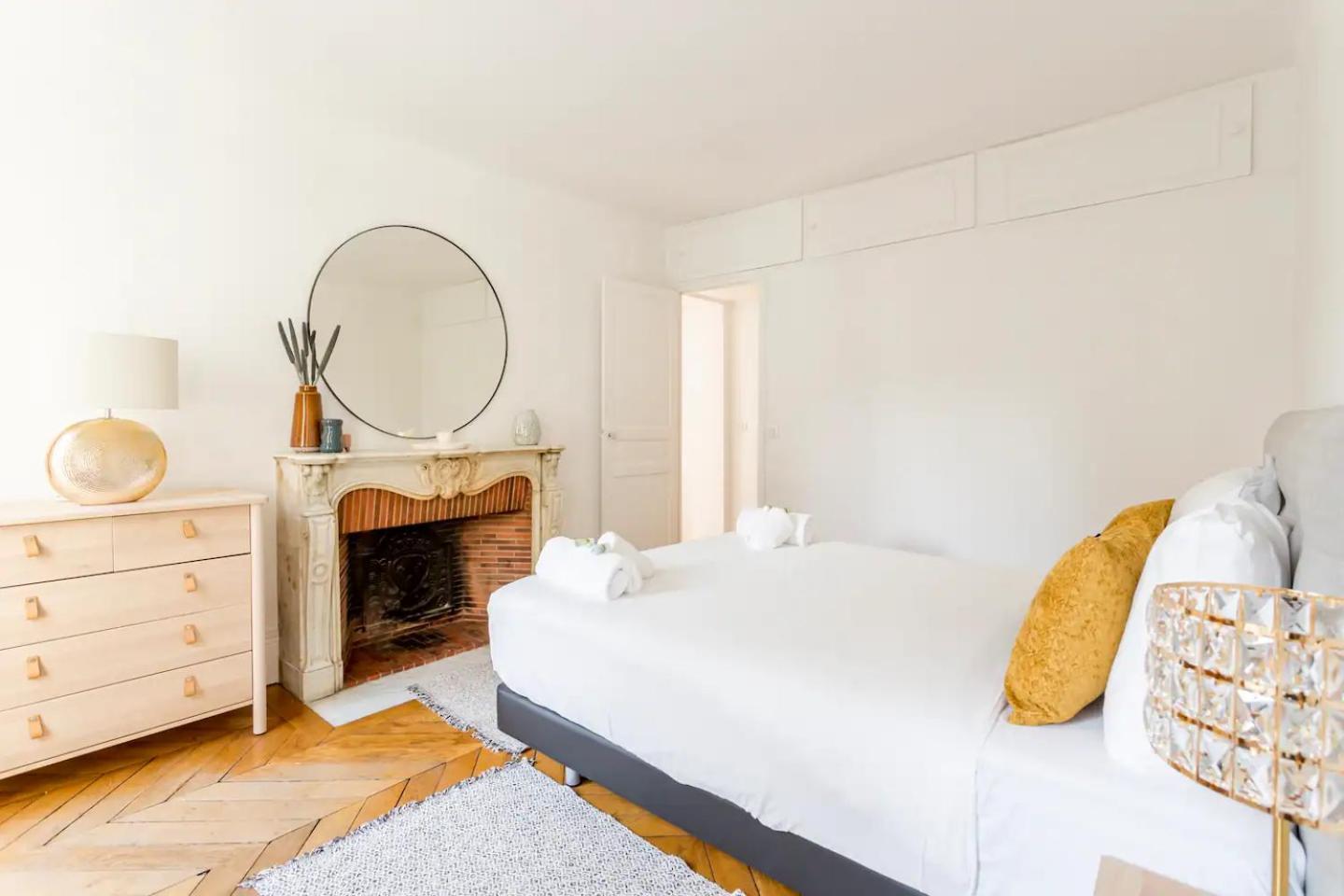 8p - 3br Le Marais Spacious - - Historic Apartamento Paris