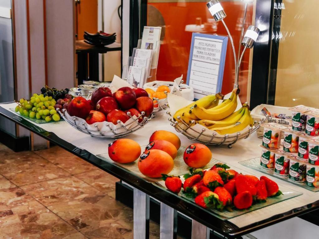 Hotel Luxia Paris