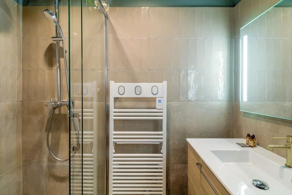 Apartment 6pers # Pere Lachaise # Voltaire # 11