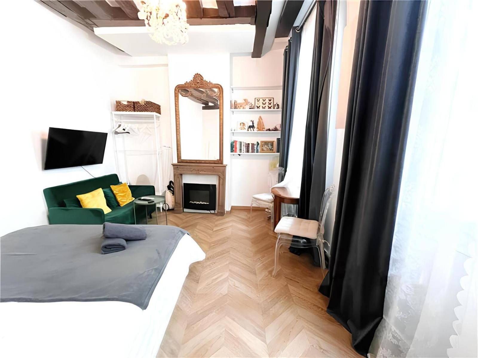 Apartment Seine Paris