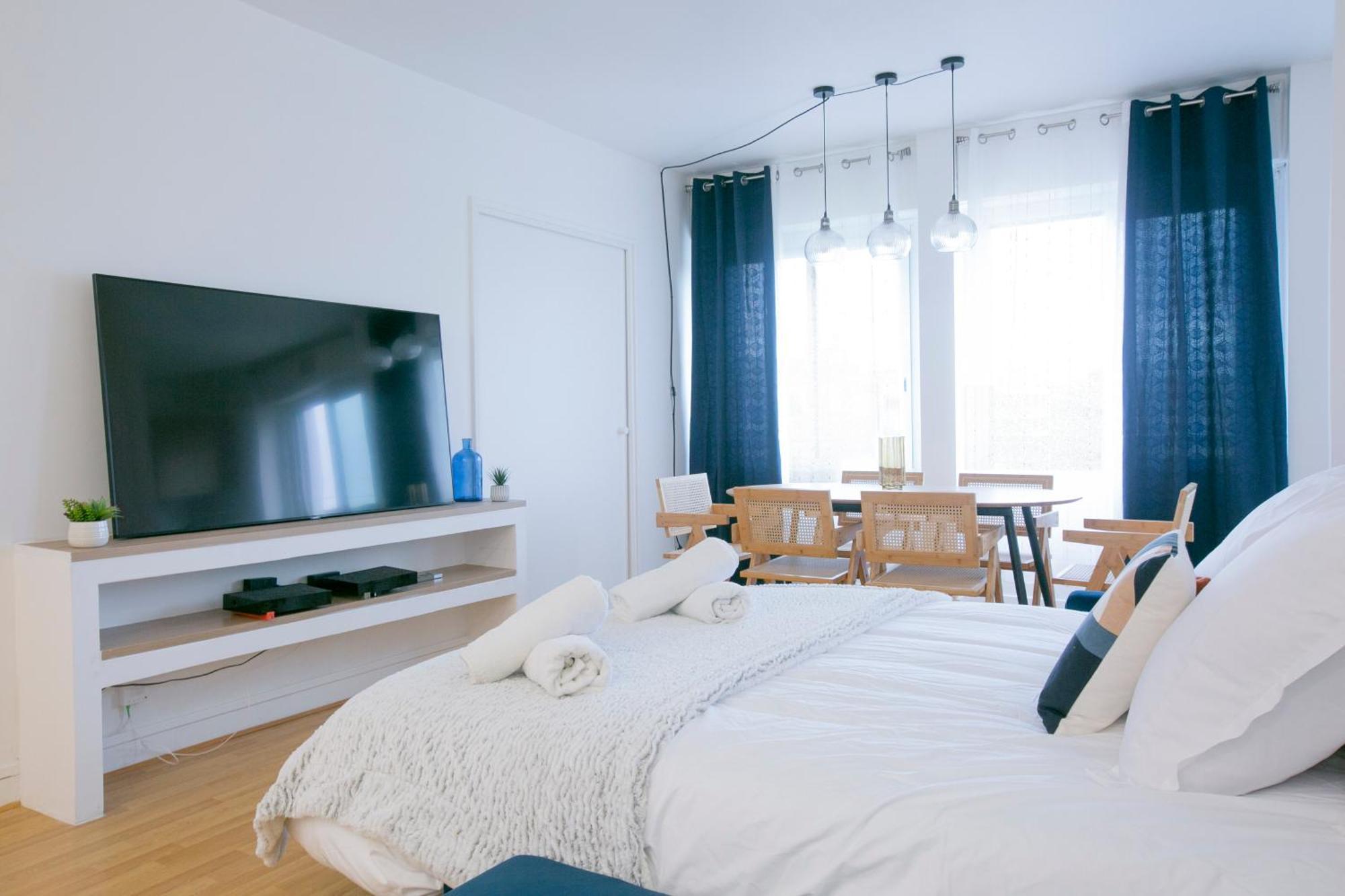 Majestic & Idyllic Parisian Flat - Champs-elysees *