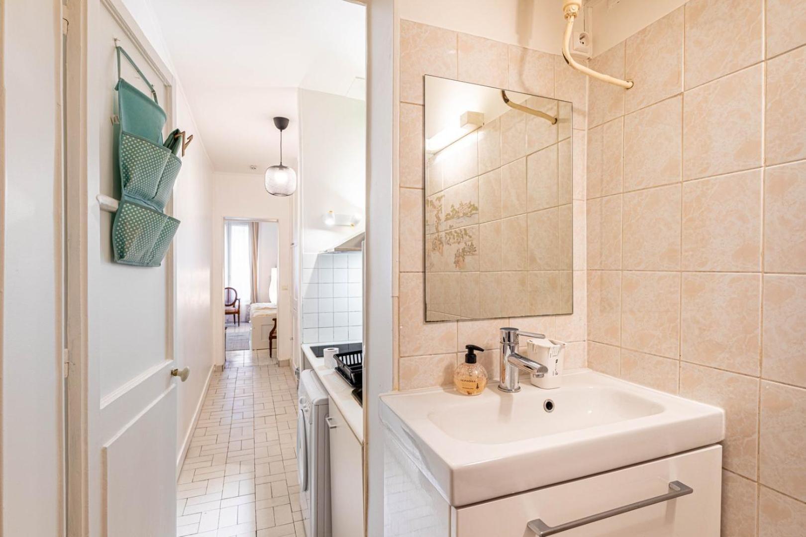 Apartment Guestready - Modern Comfort Near Montmartre Paris