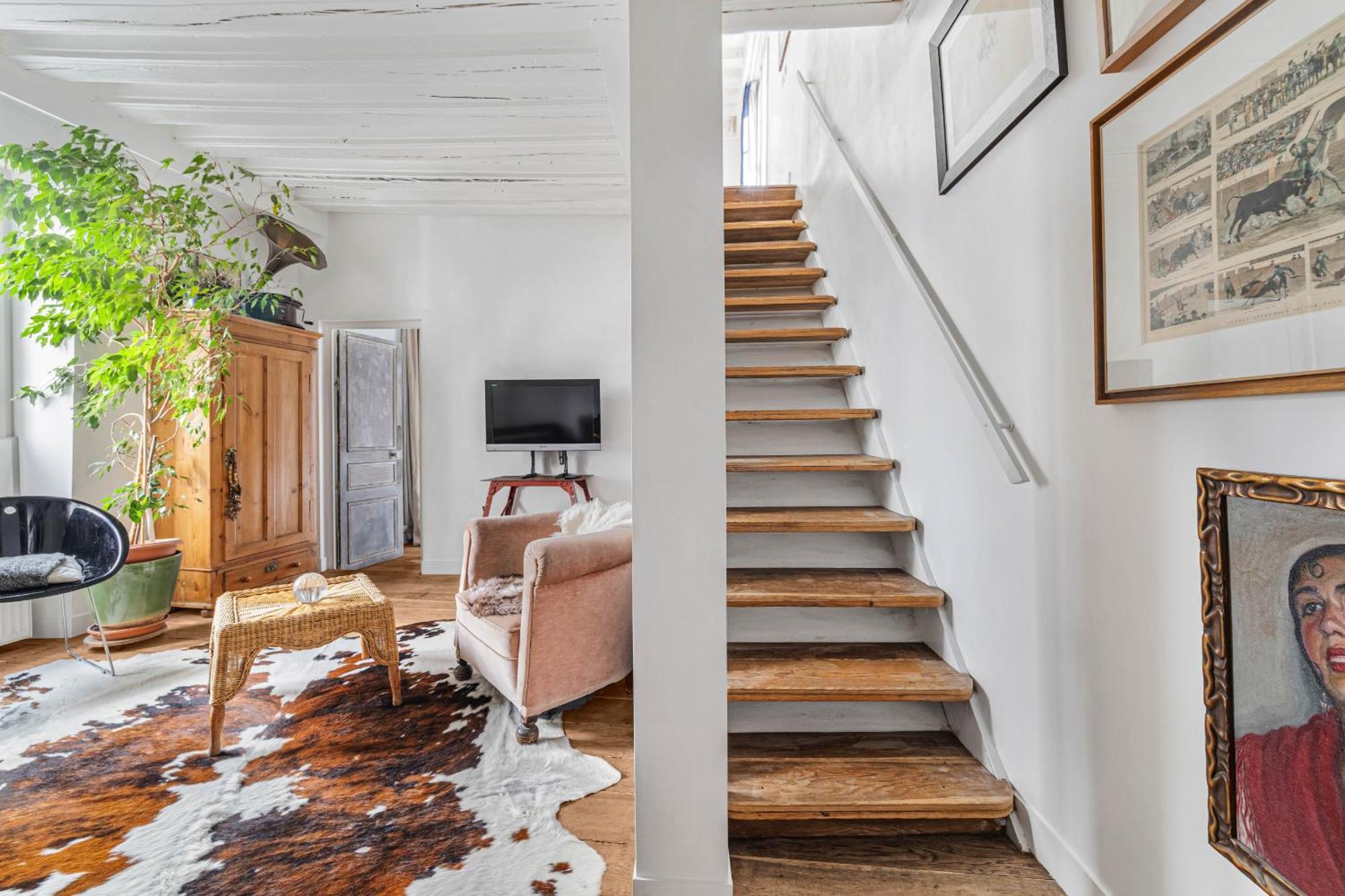 Albenate Apartment Paris
