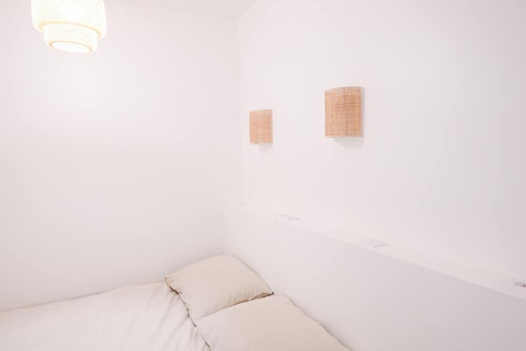 We Parisian The Marais Cozy Apartment *