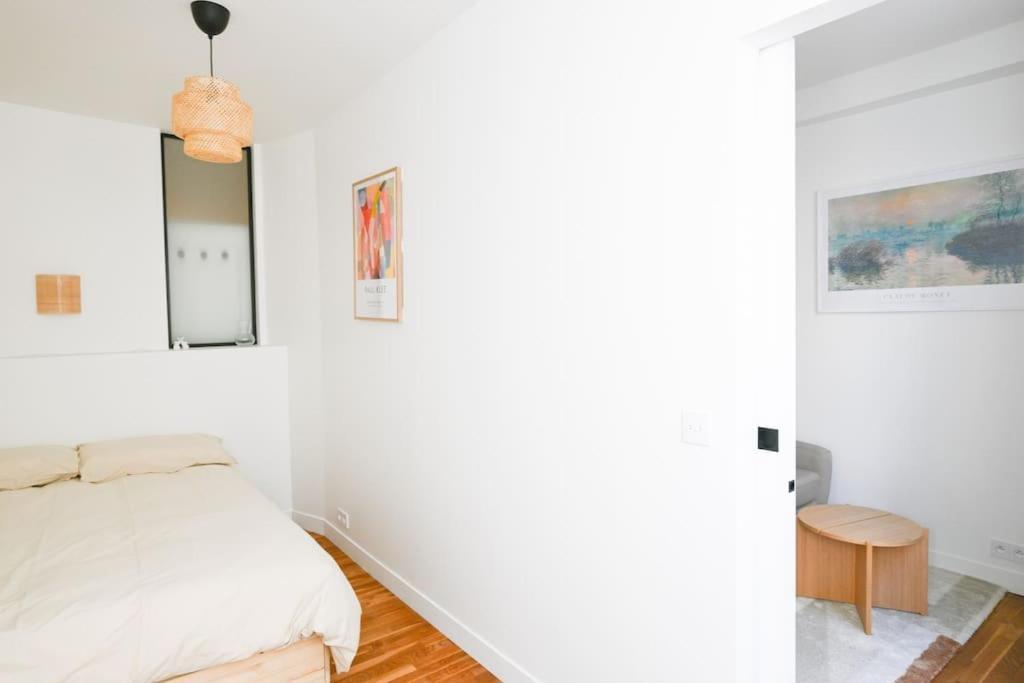 Apartment We Parisian The Marais Cozy Paris