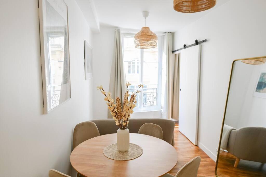 We Parisian The Marais Cozy Apartment Paris