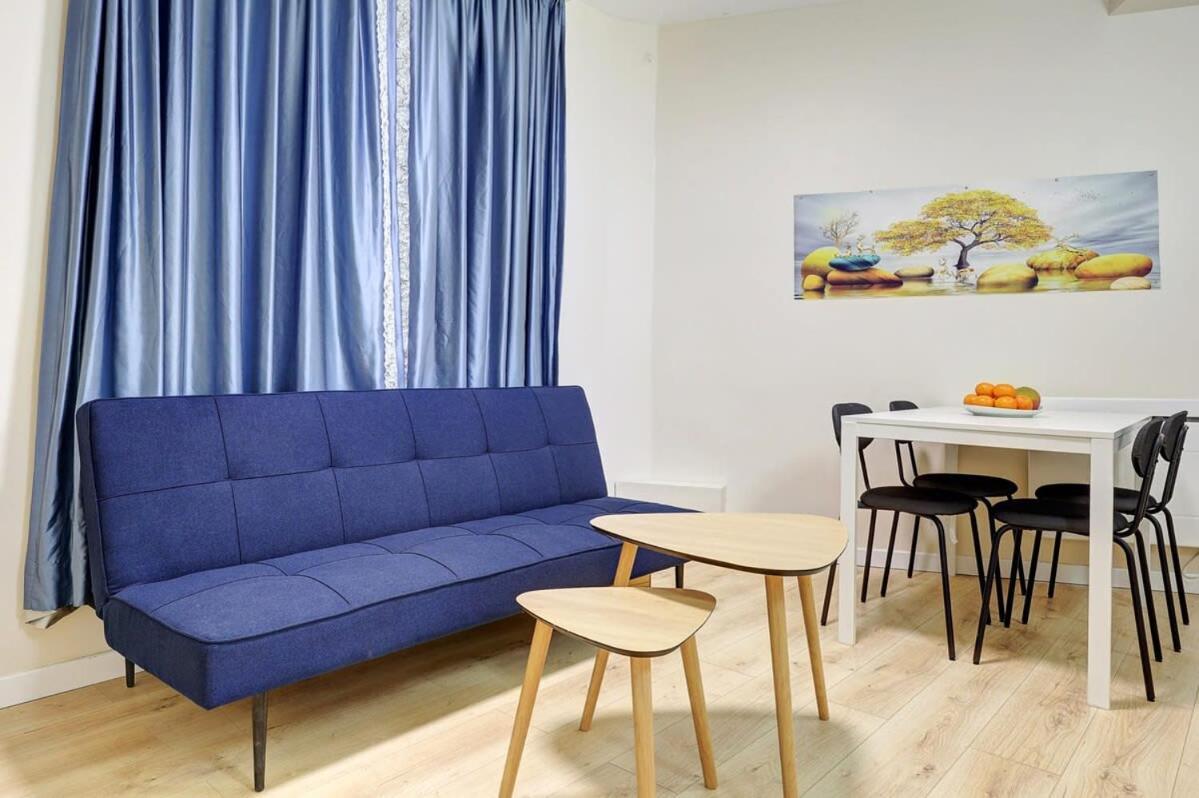 108-cozy In Republique Apartamento *