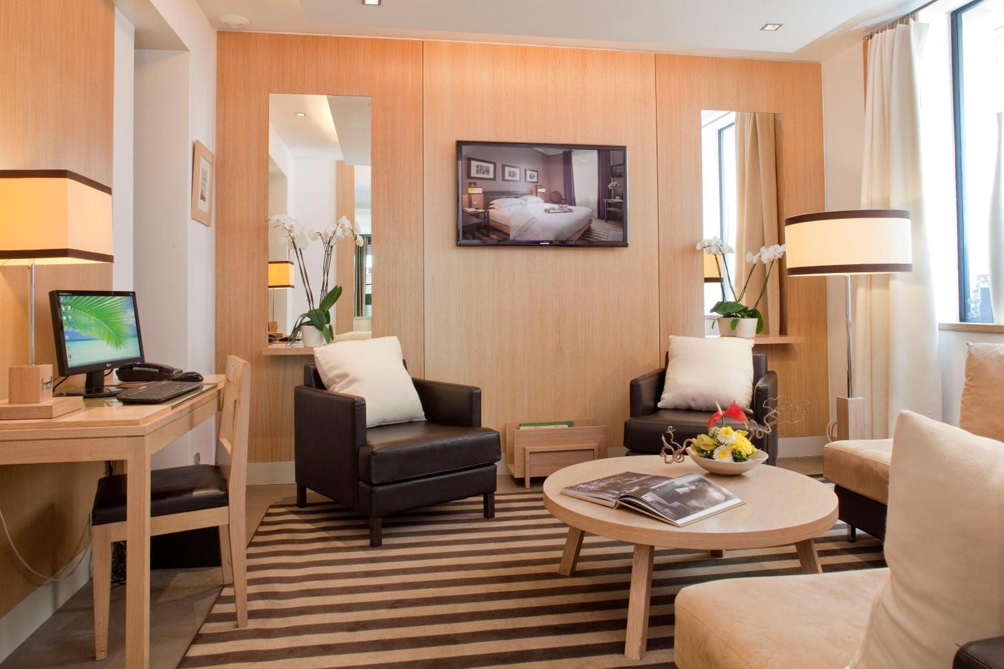 Hotel Duret Champs Elysees Paris
