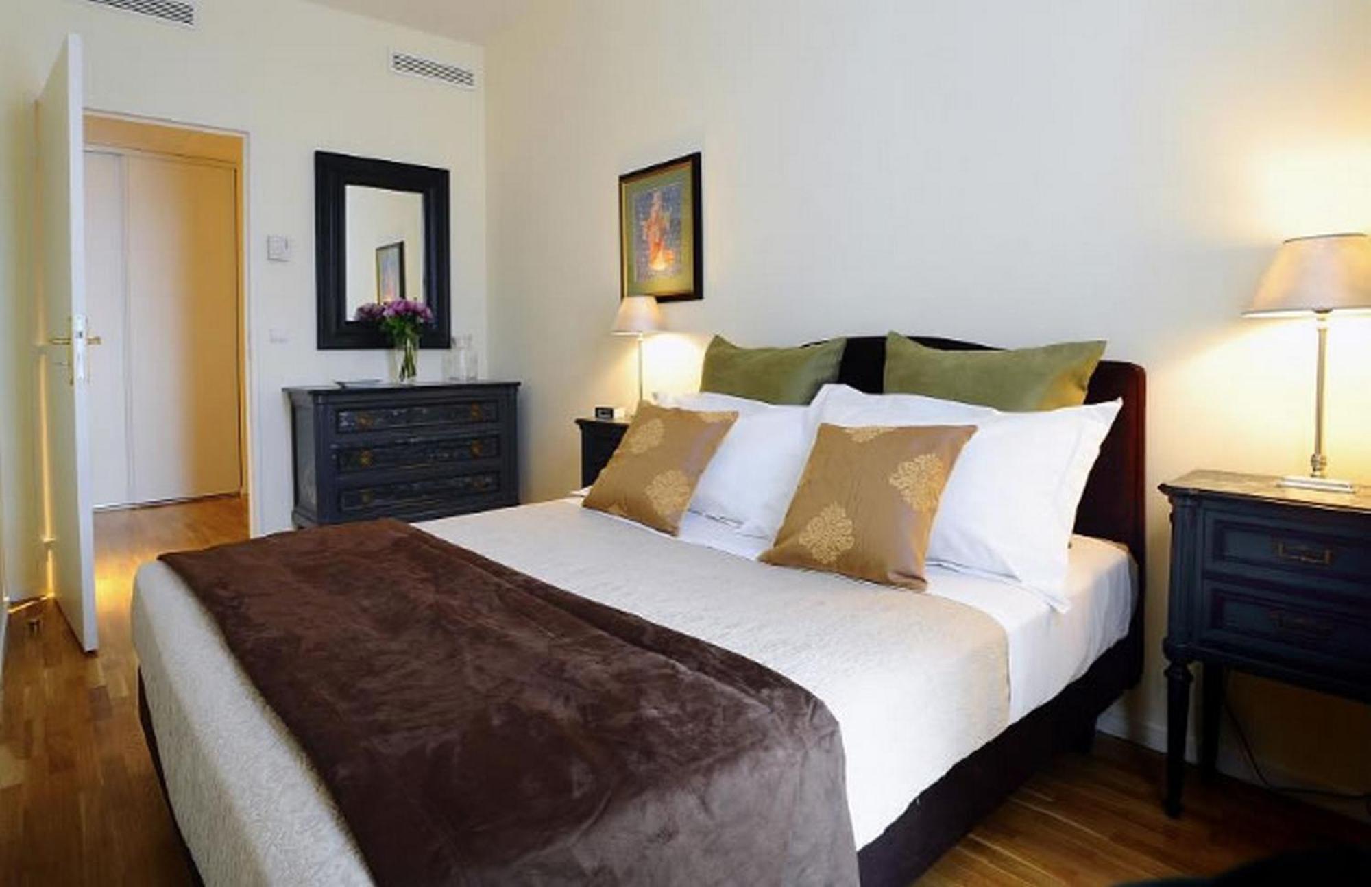 Apartment Caumartin 64 Paris