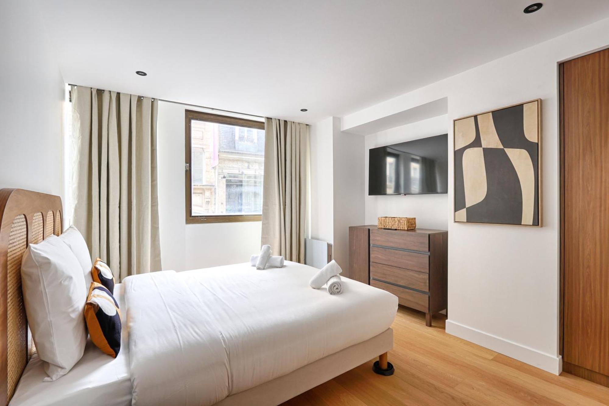 Sentier Historical Center Luxury & Design 2br Apartment Paris