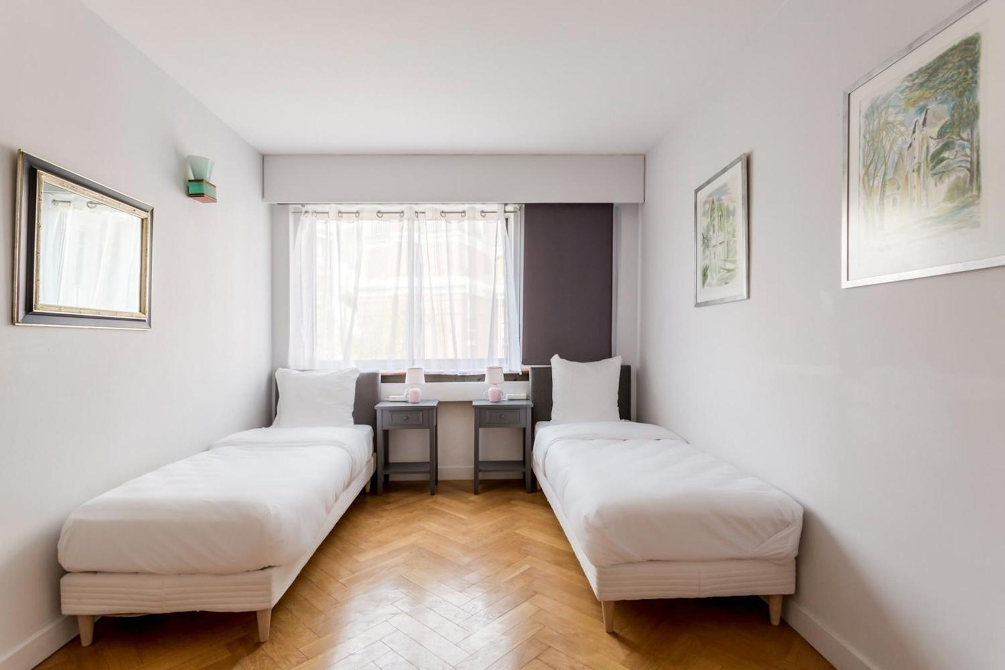 Eiffel Tower - 2br With Balcony - Cityapartmentstay Appartement