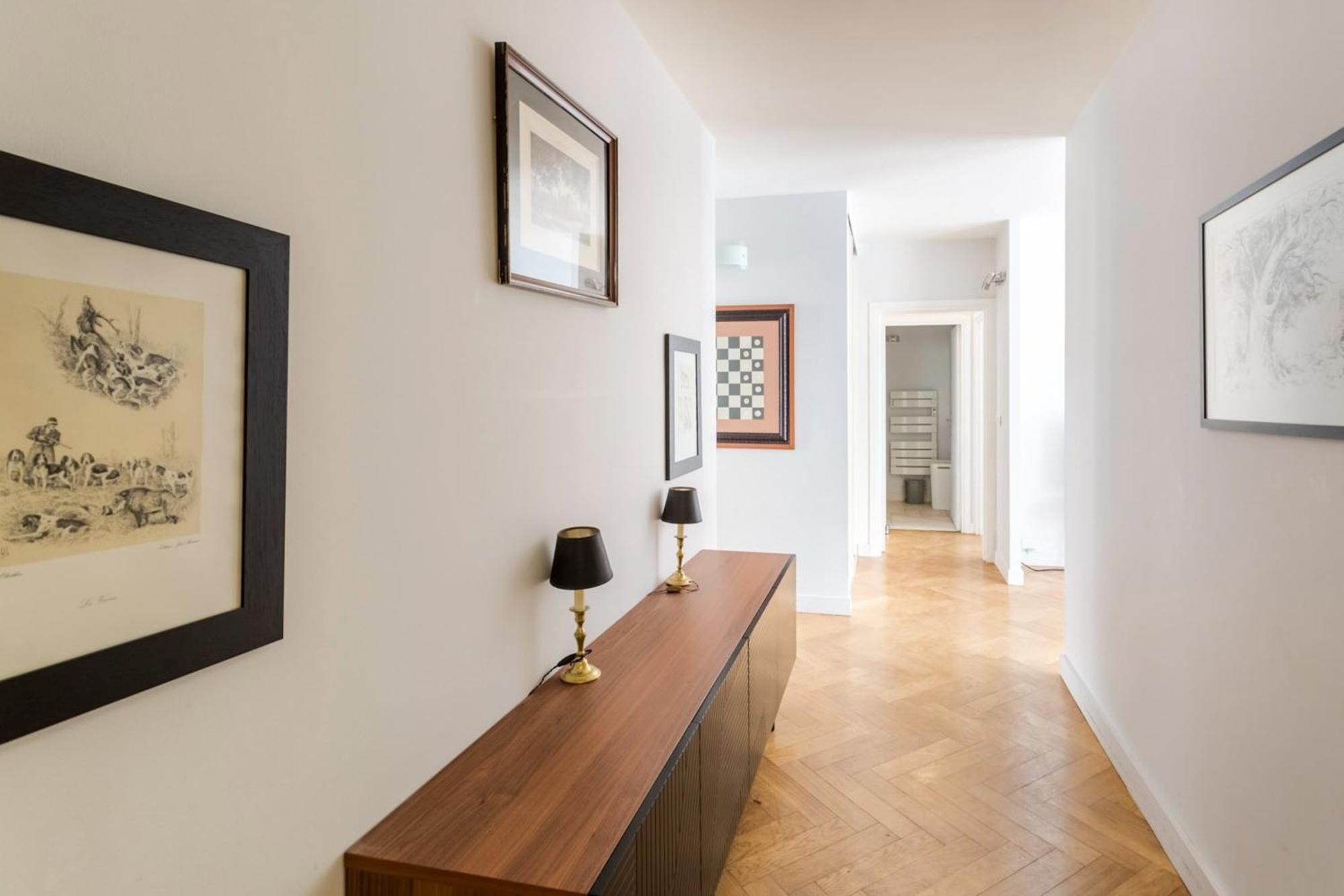 Eiffel Tower - 2br With Balcony - Cityapartmentstay Appartement *