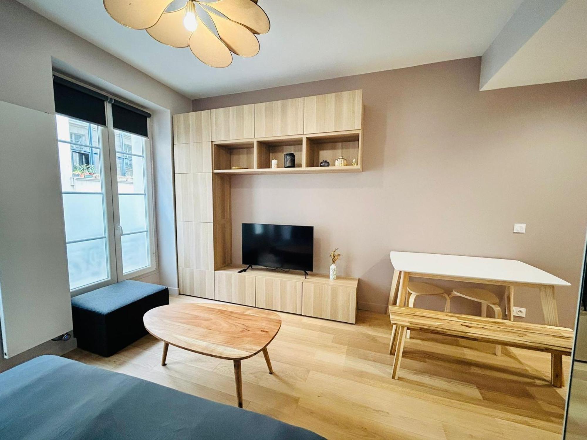 Enghien - New Fully Furnished Apartment *