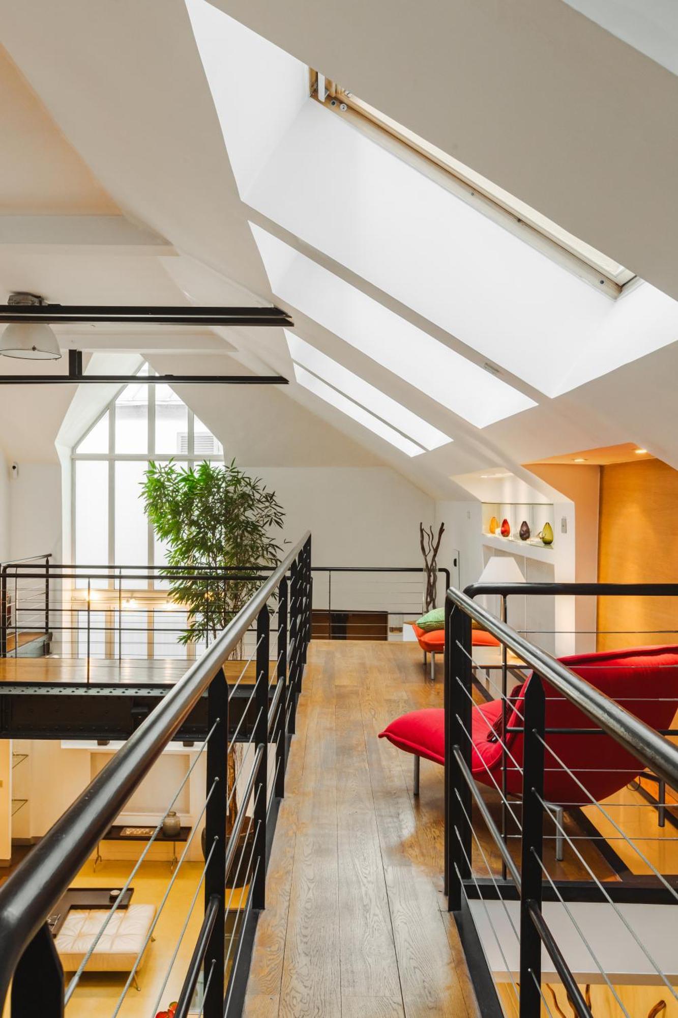 Luxury Two-story Designer Loft In Epicenter - Bright And Spacious Apartment Paris