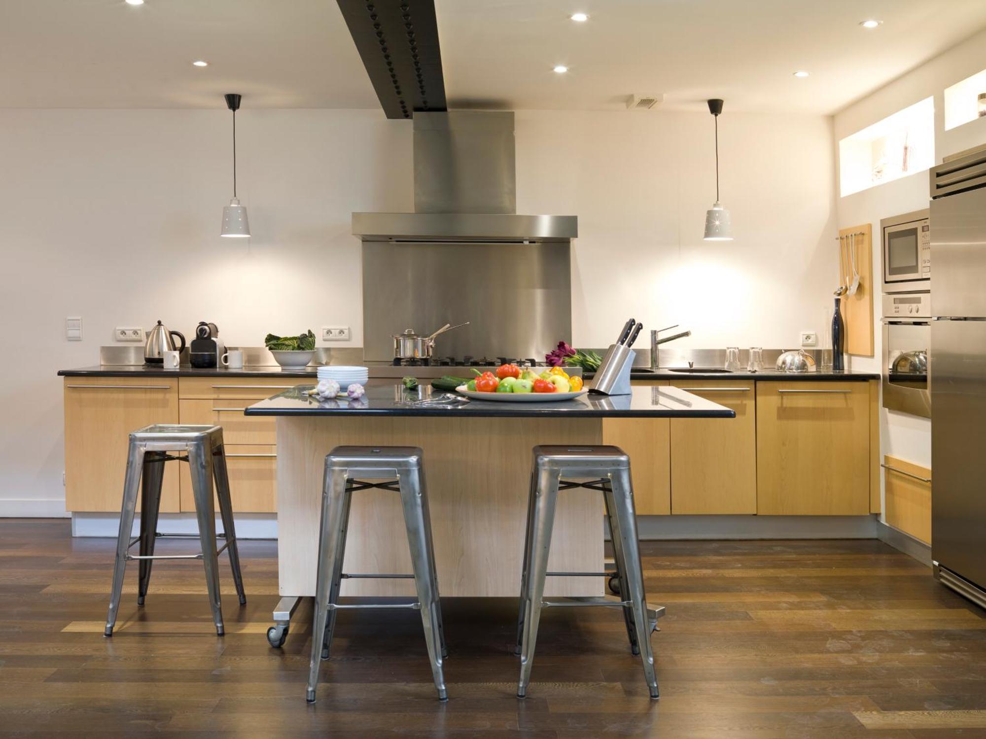 Apartment Luxury Two-story Designer Loft In Epicenter - Bright And Spacious