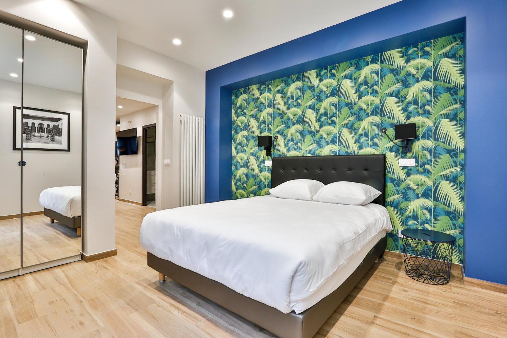 Blue Nights - Sebastopol Apartment