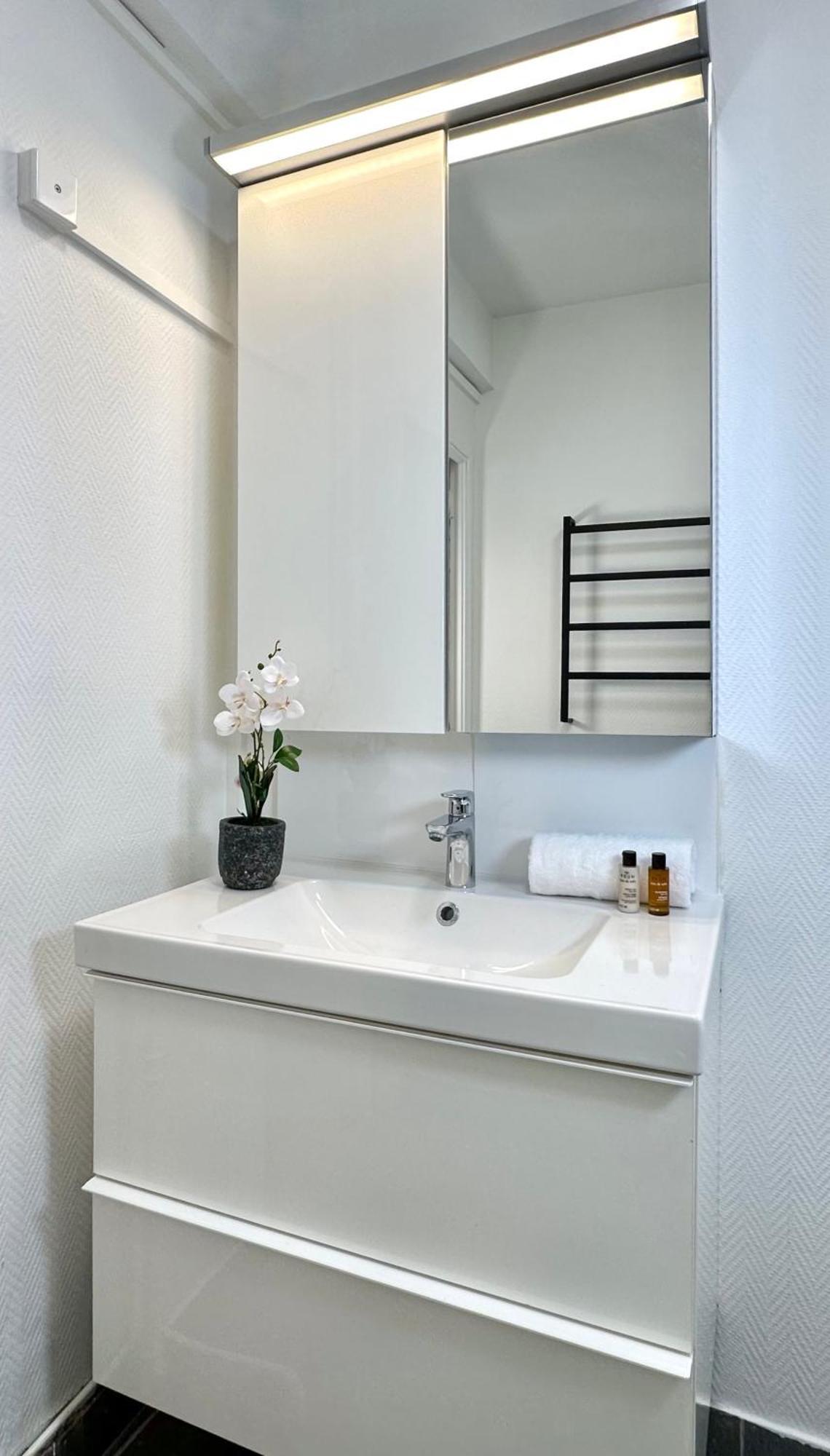 1566 - Beautiful Studio Near Parc Des Expositions Appartement *