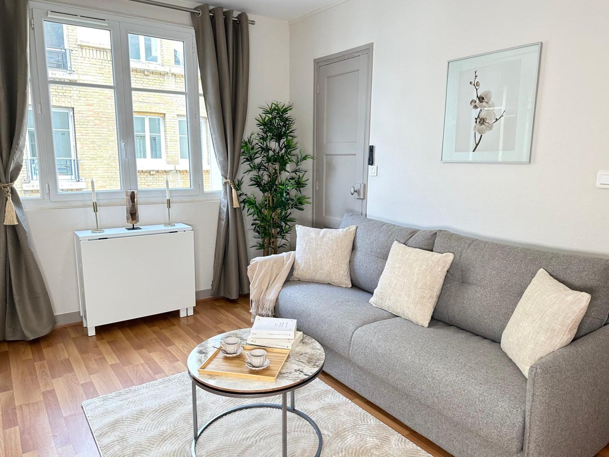 1566 - Beautiful Studio Near Parc Des Expositions *