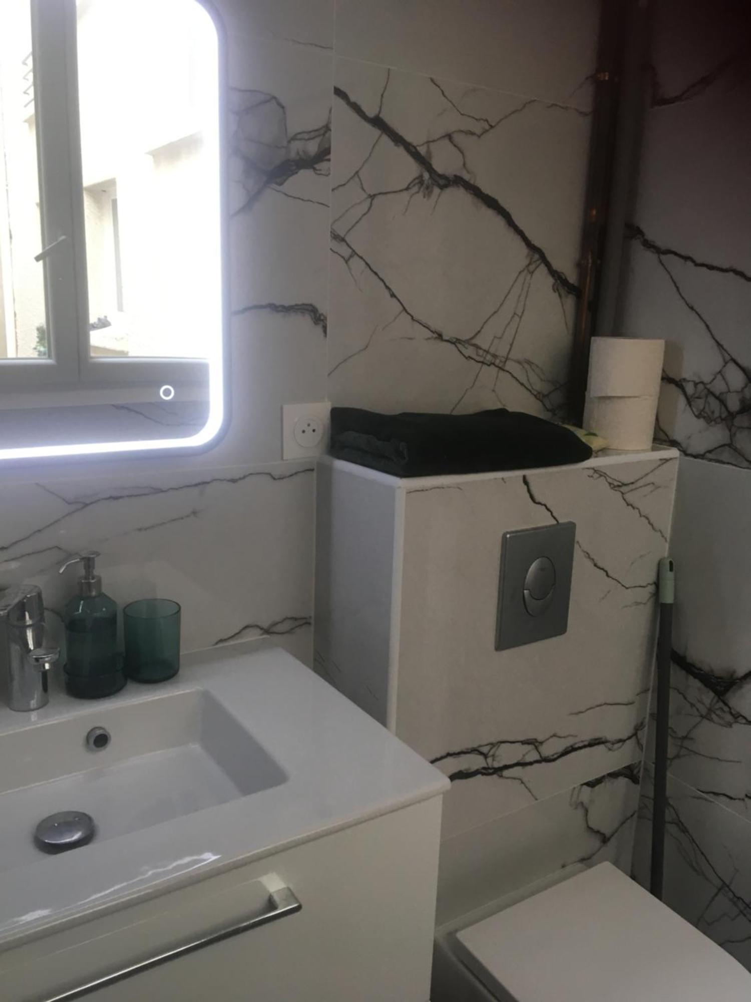 Tour Eiffel Apartment *