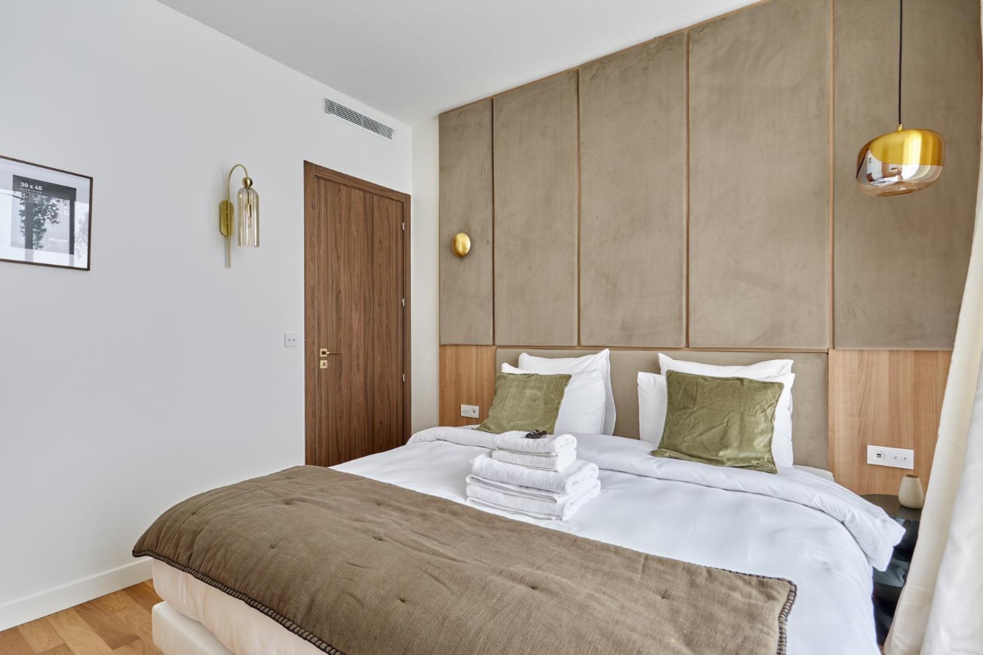 Exceptional 3 Bedrooms Heart Of By Prestige Apartment Paris
