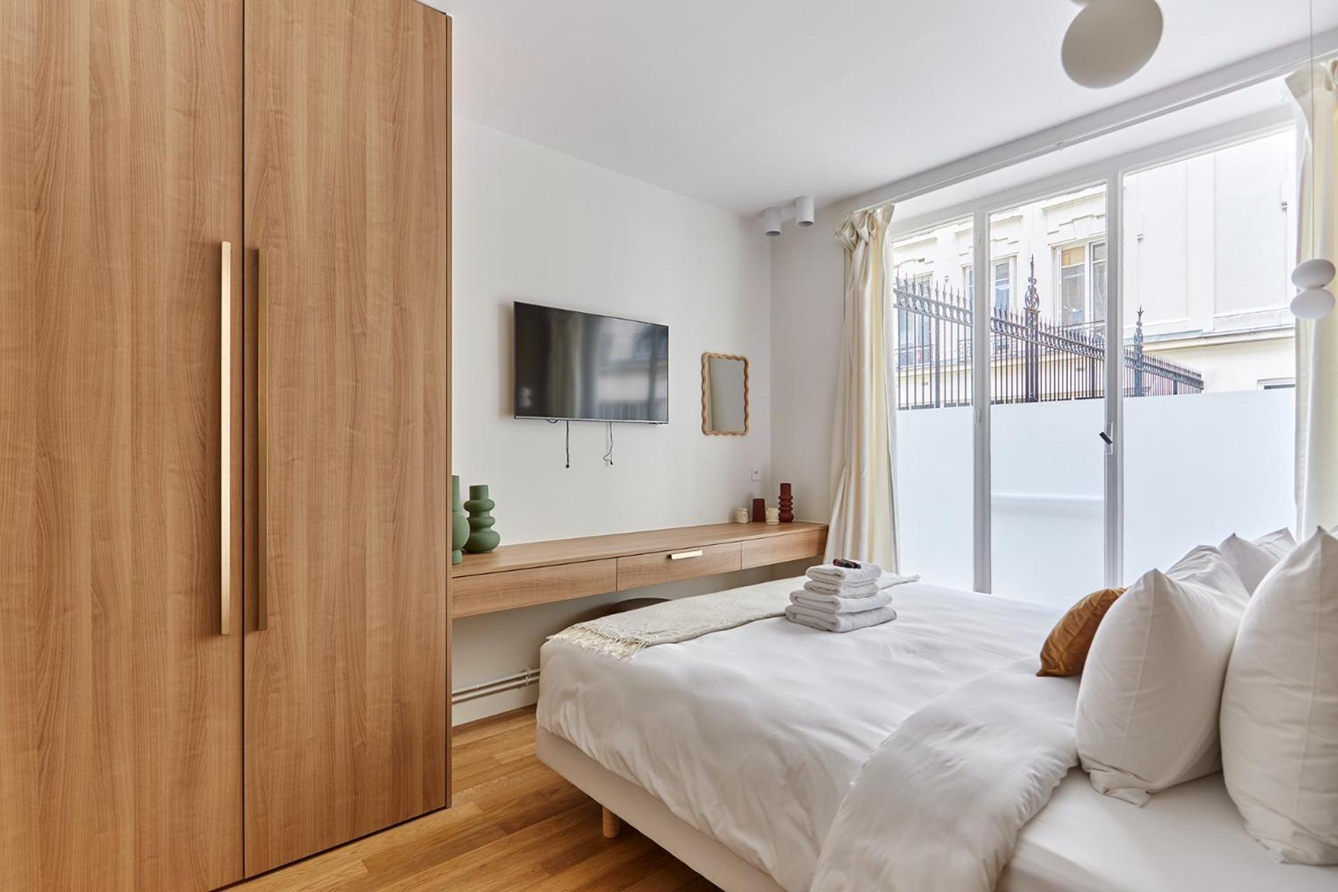 Apartment Exceptional 3 Bedrooms Heart Of By Prestige