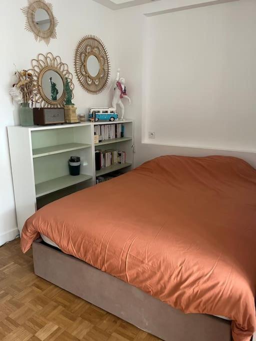 Apartment Confortable Studio Canal St Martin Paris