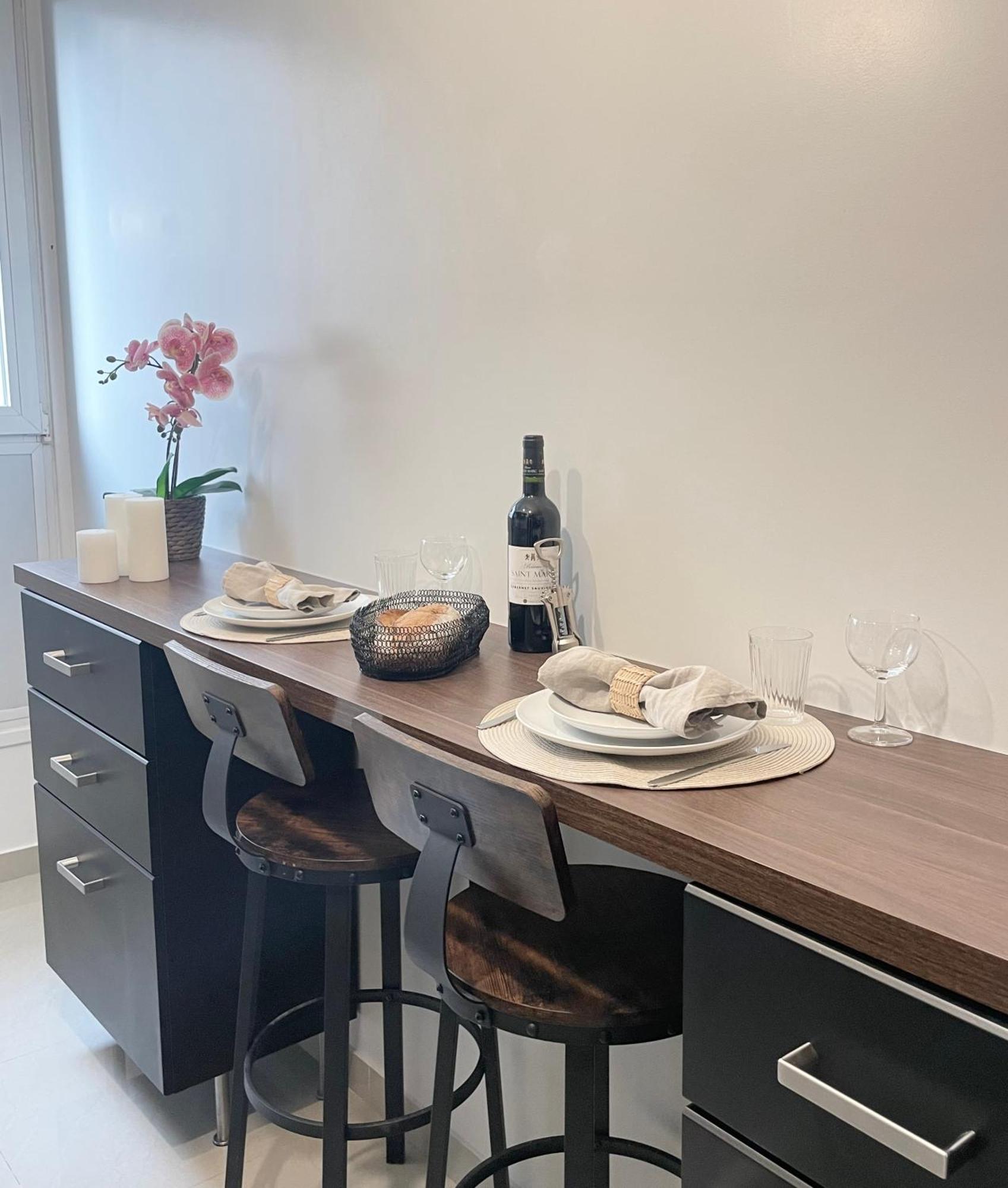 Luxurious & Spacious Flat In