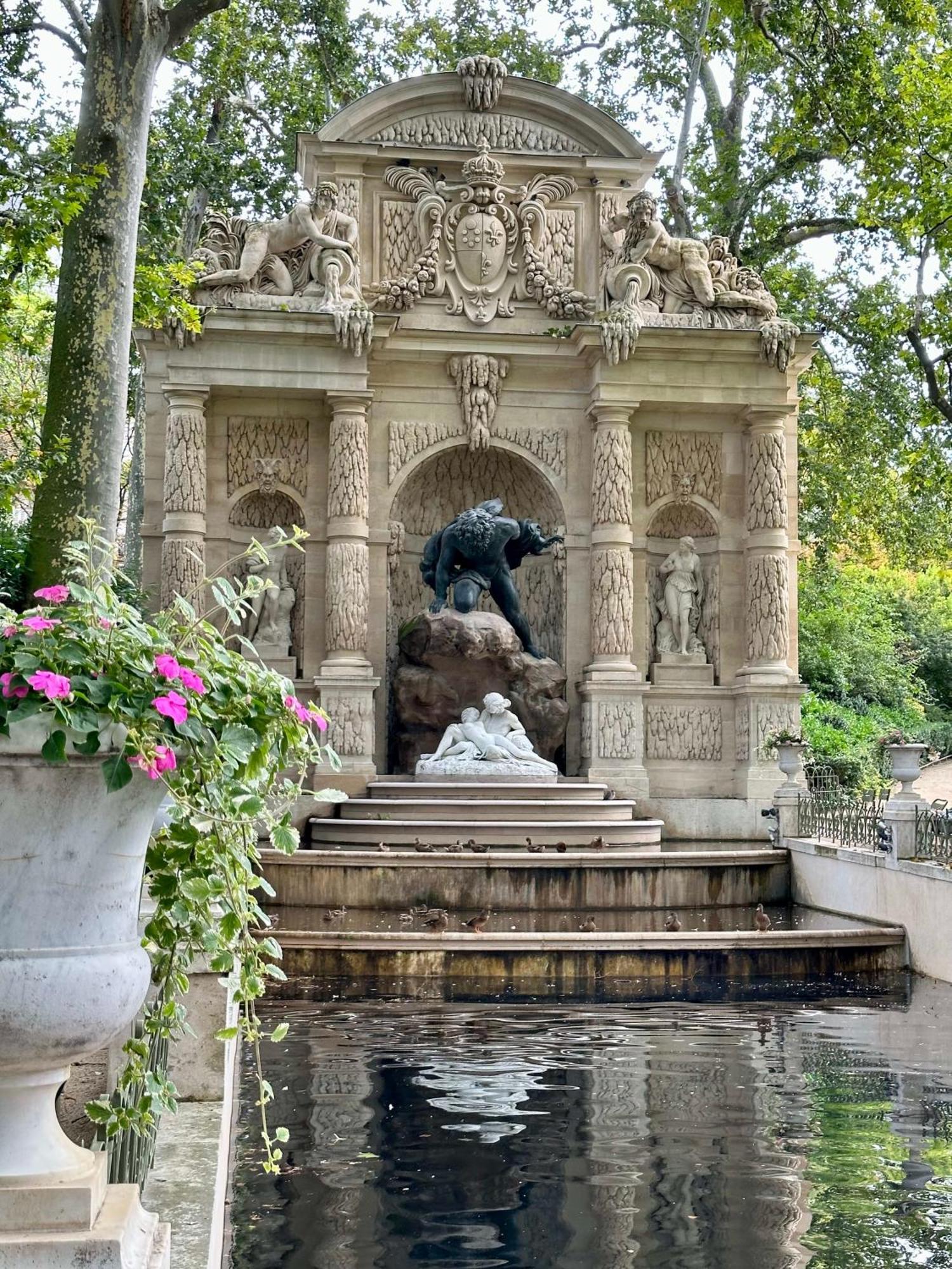 Saint-germain-des-pres Sumptuous
