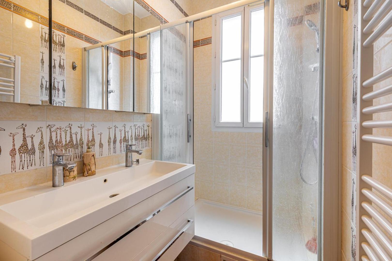 Guestready - Vibrant Et Confortable A Montparnasse Apartamento Paris