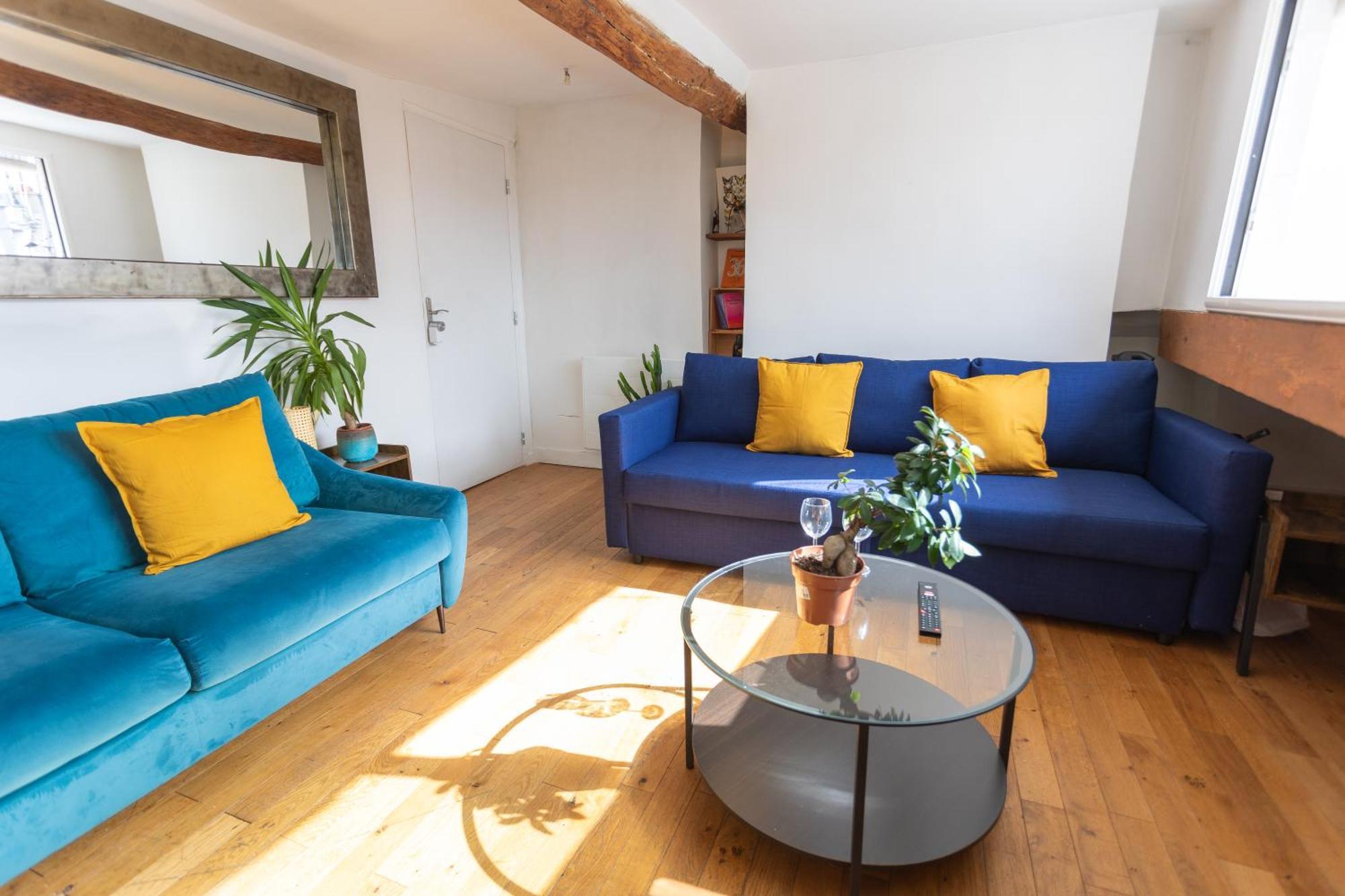Appartement Moderne Artistique Sur Les Toits De Vue Sur Notre-dame Et La Seine *