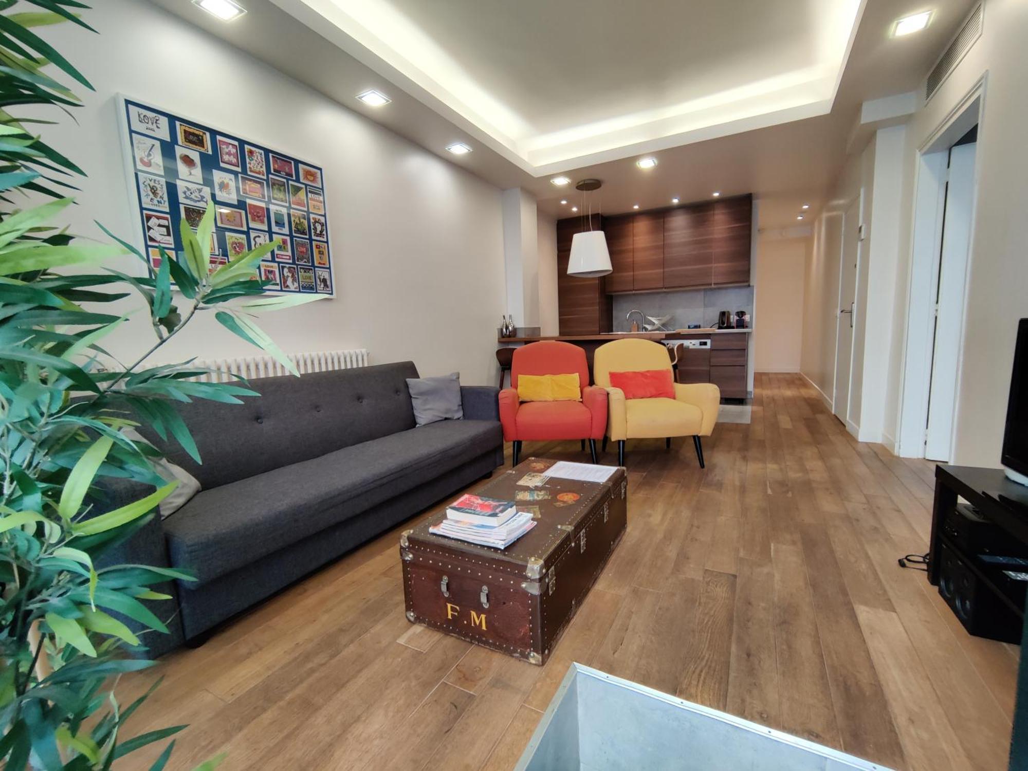3 Double Bedrooms In Montmartre Near Subway Ac Apartment Paris