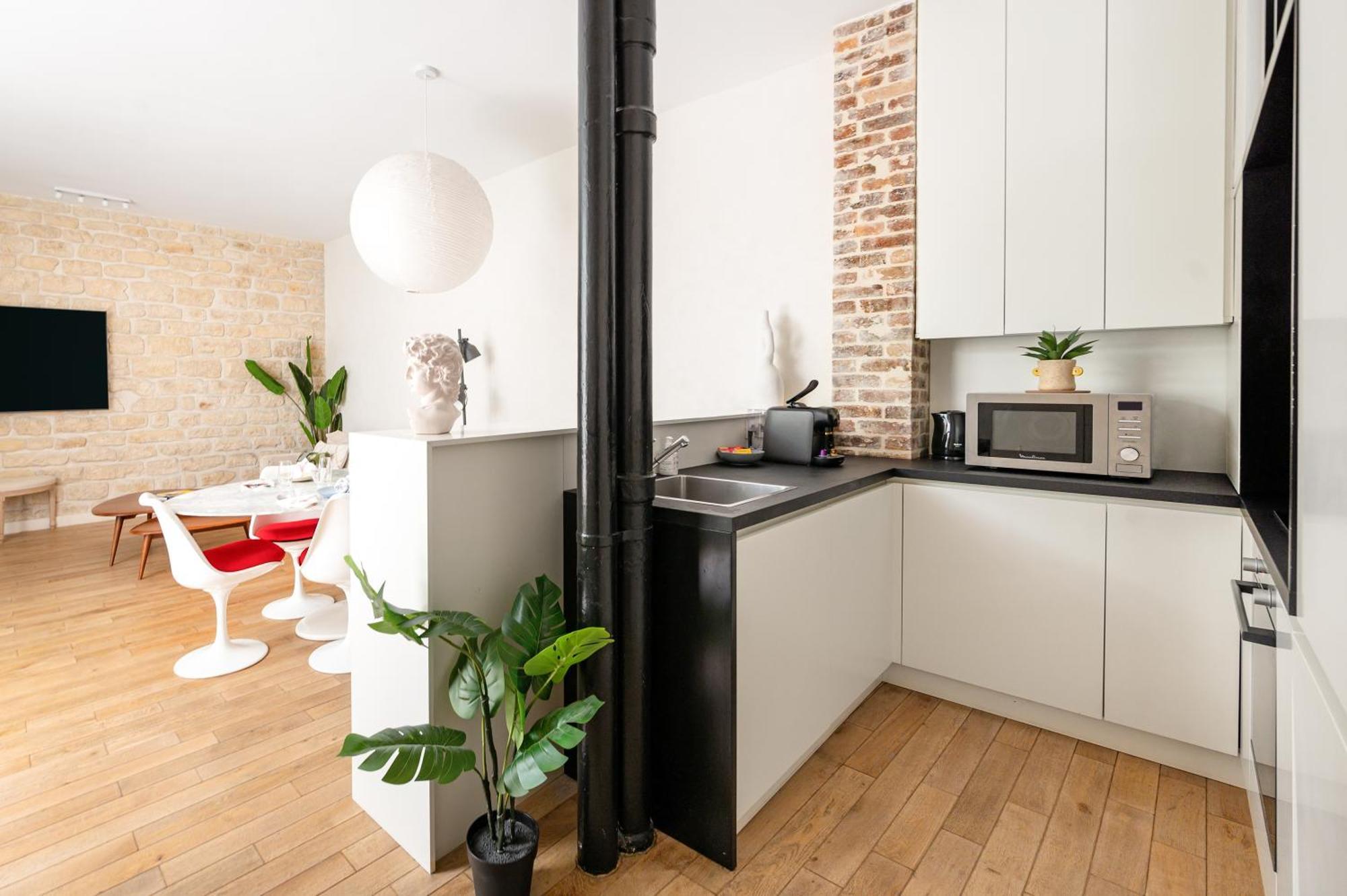 Part Of Saint-germain-des Pres / 3 Bedrooms Paris