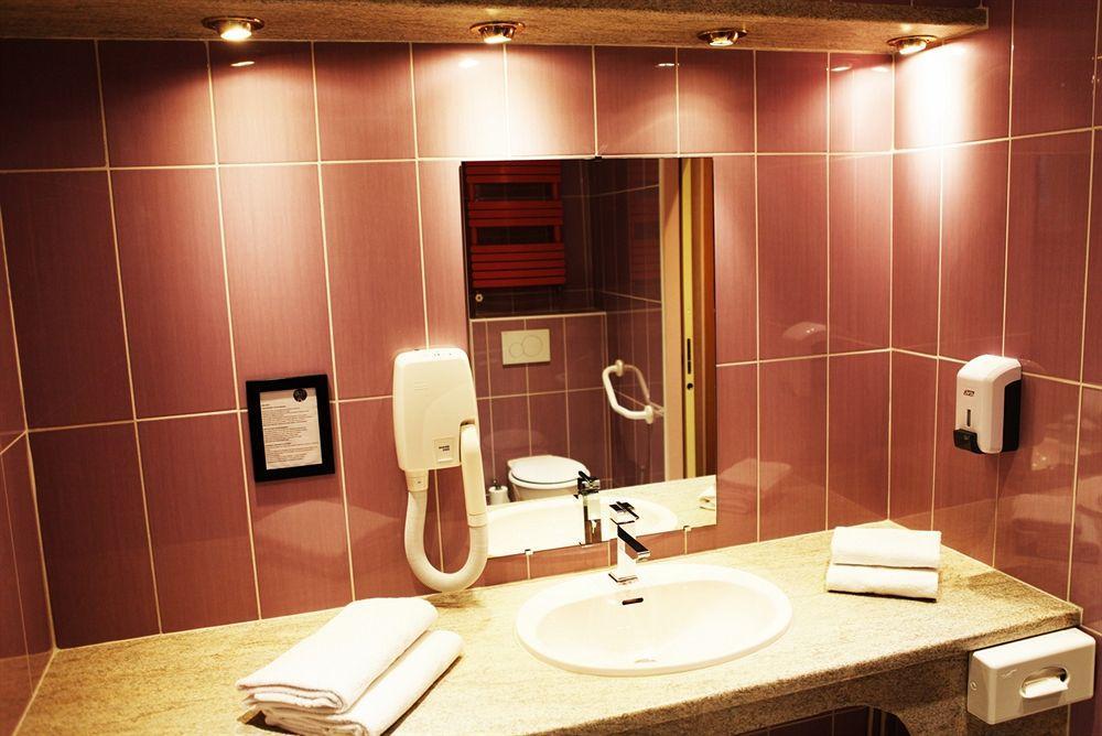 Grand Amelot Hotel Paris