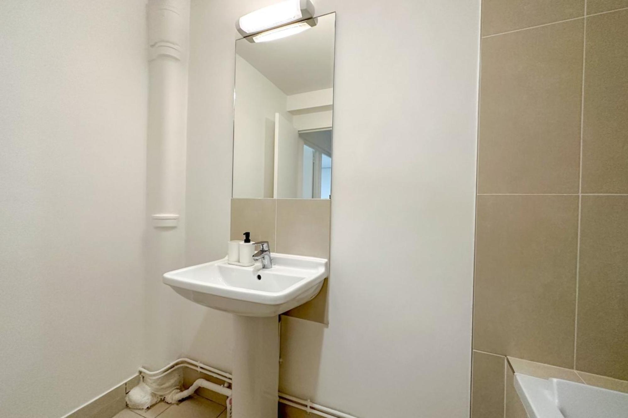 Flexliving - Whole - Lourmel Apartment