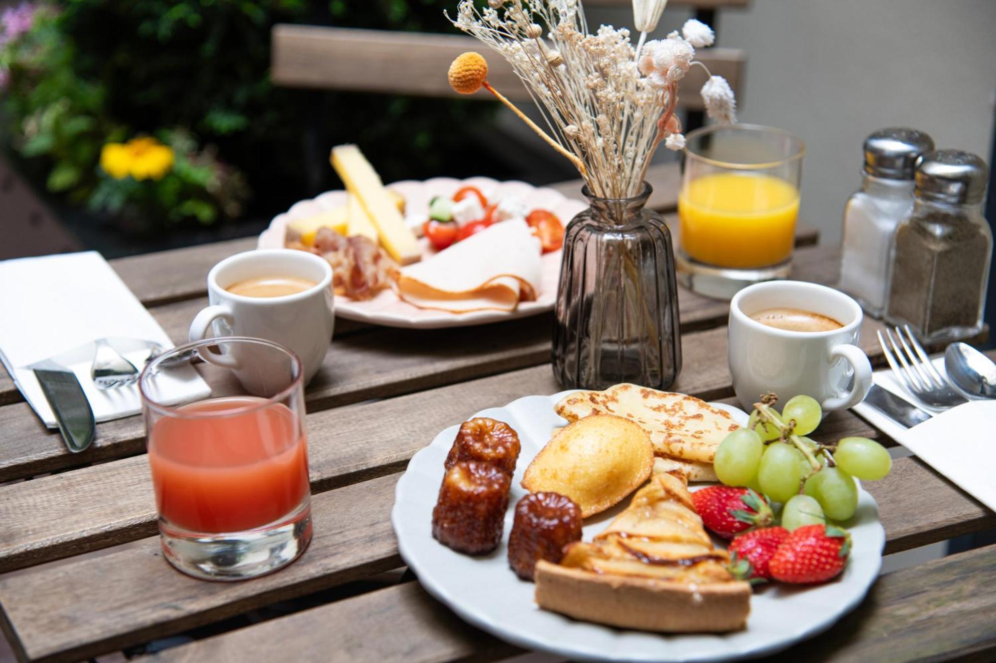 Hotel Mercure Montparnasse Raspail Paris